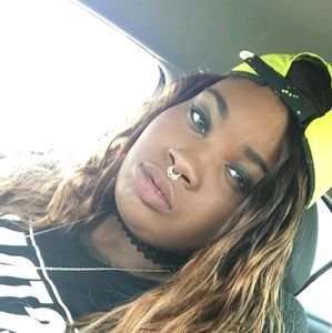 Meet your Posher, Kierra